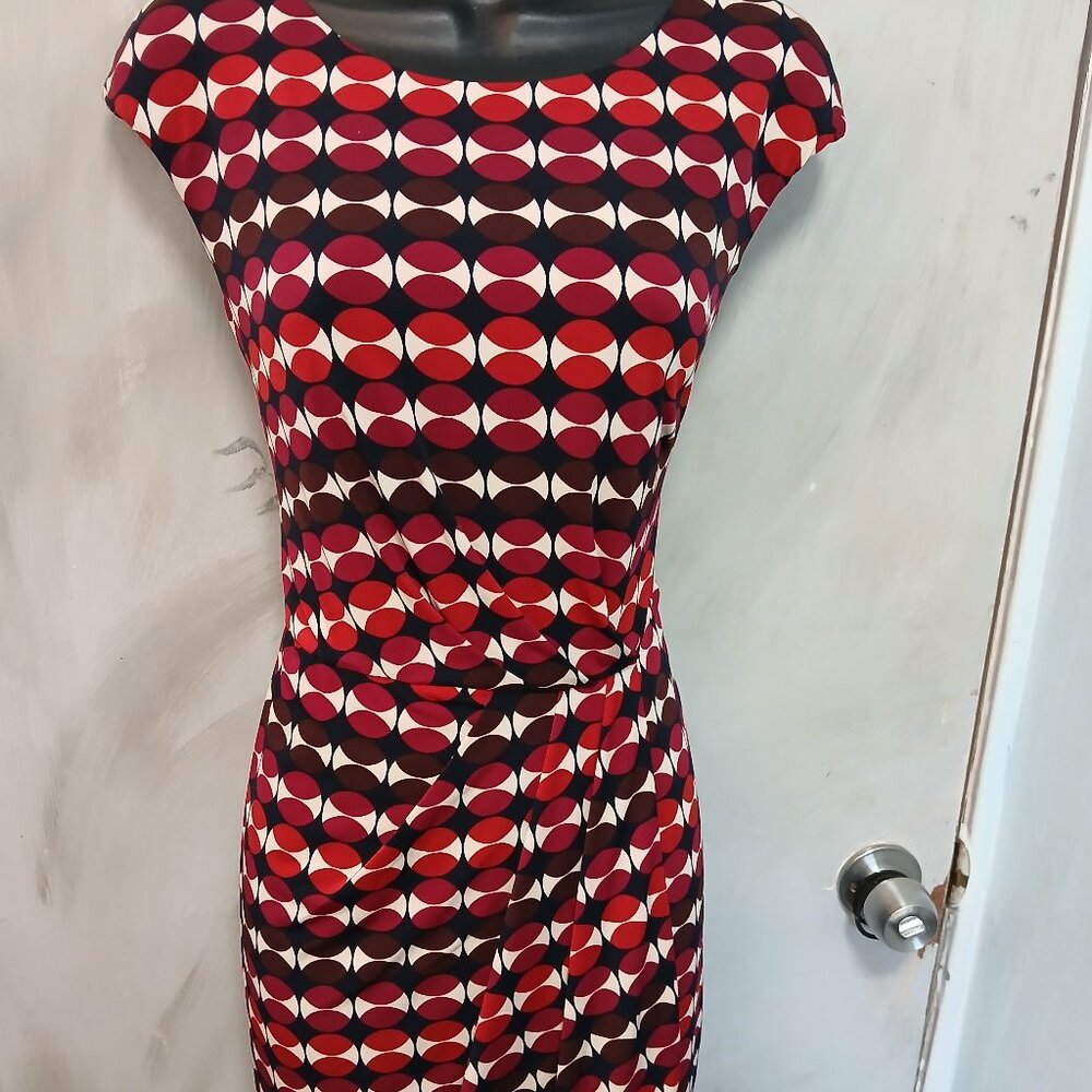 Donna Morgan Chic Circle Geo Dress